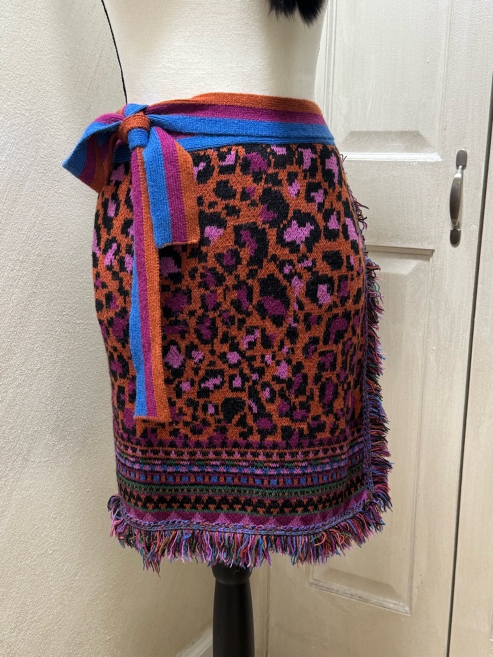 Farm Rio Ainika Tapestry Sweater Wrap Knit Skirt Size L - Picture 2 of 12